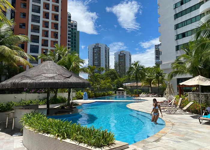 Flat com VISTA de CINEMA para Praia da BARRA da Tijuca - 5 min da PRAIA - Ar Condicionado, Portaria 24h, Wi-Fi 500 Mbps, Piscina, Academia, Sauna, Quadra de Tênis Rio de Janeiro